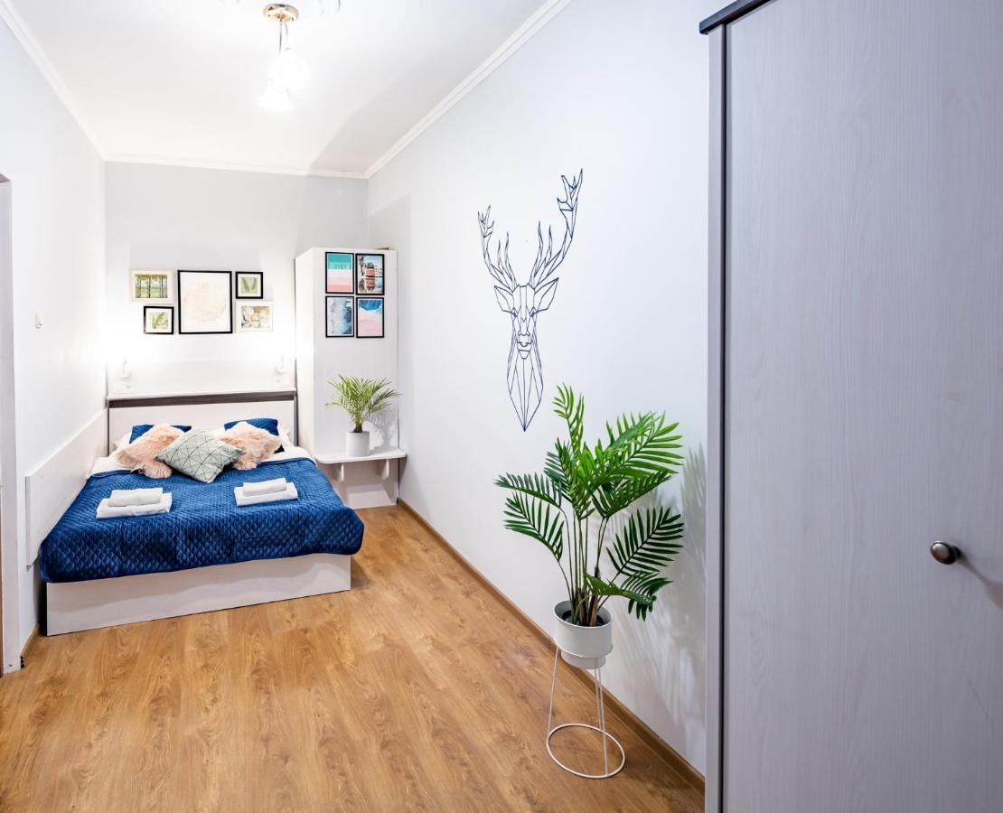 Rainbow Apartment Near Rynok Sq ลวีฟ ภายนอก รูปภาพ